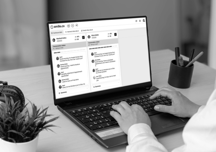 Interfaz de IA mejorando la atención al cliente en Perú